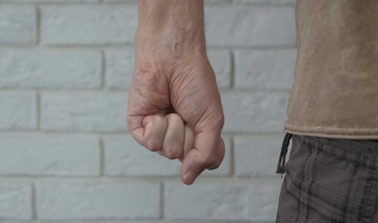 E tmerrshme: Djali rrah nënën në Prishtinë